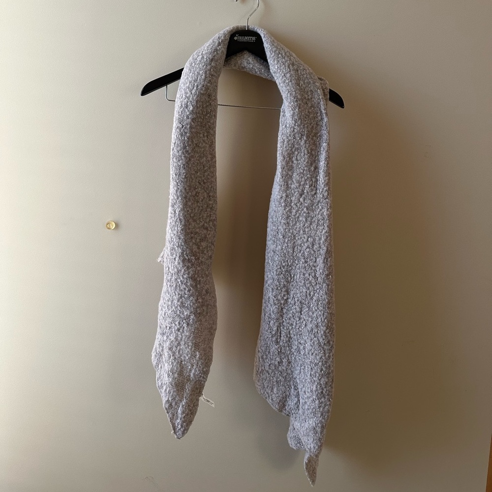 Garage purple grey scarf